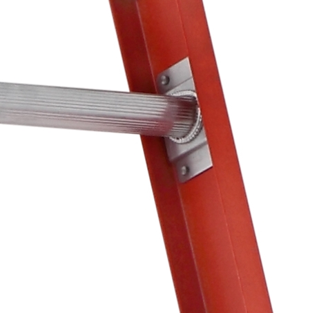 LOUISVILLE 32-FOOT FIBERGLASS EXTENSION LADDER, 300-POUND LOAD CAPACITY,  W/CABLE HOOKS V-RUNG FE3232-E03